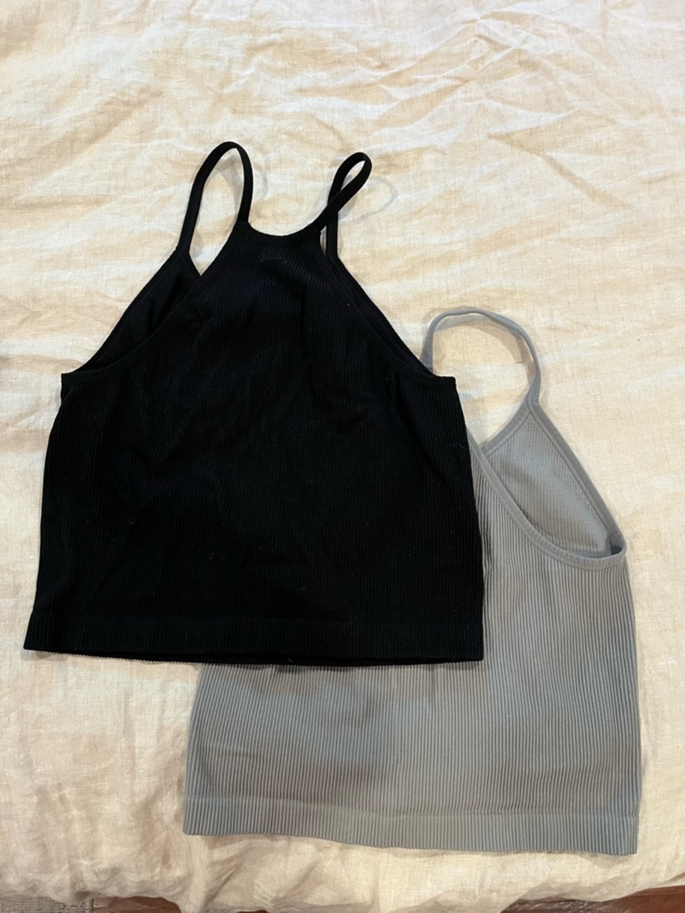 Long Ribbed Cropped Tank Top - Black & Gray - Picture 3 of 4